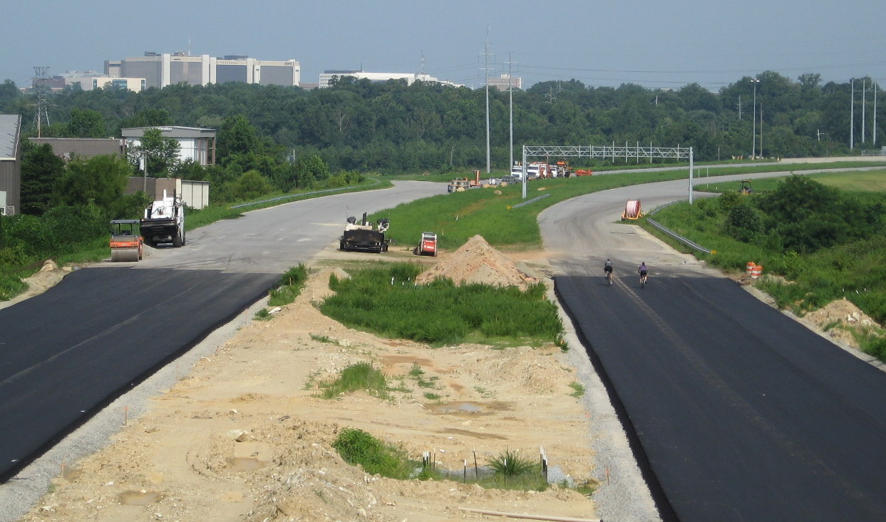 Photo of the final asphalt layer placed near the Baker Rd Bridge over I-74 in 
July 2010