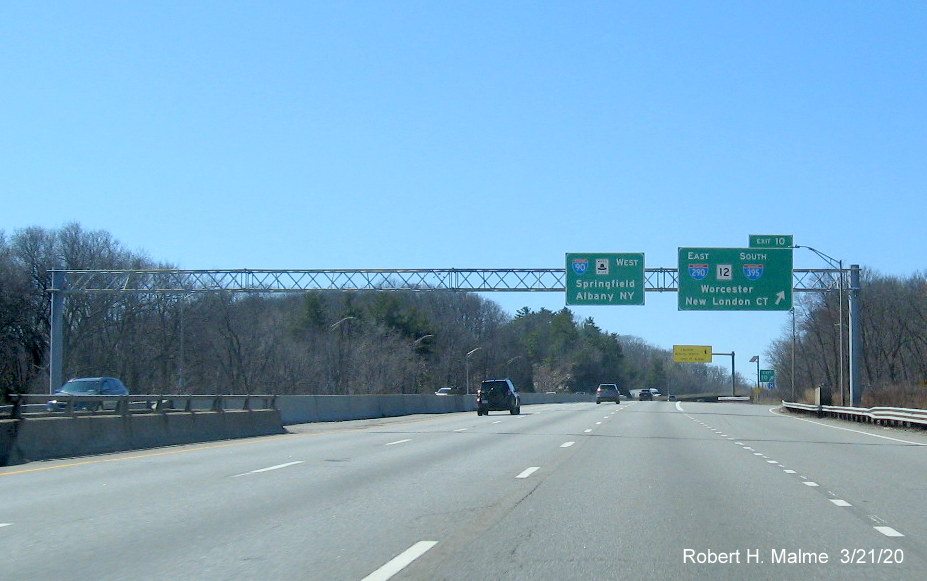 Image of recently placed overhead signage on I-90/Mass Pike East at ramp to I-290/MA 12/I-395 in Auburn