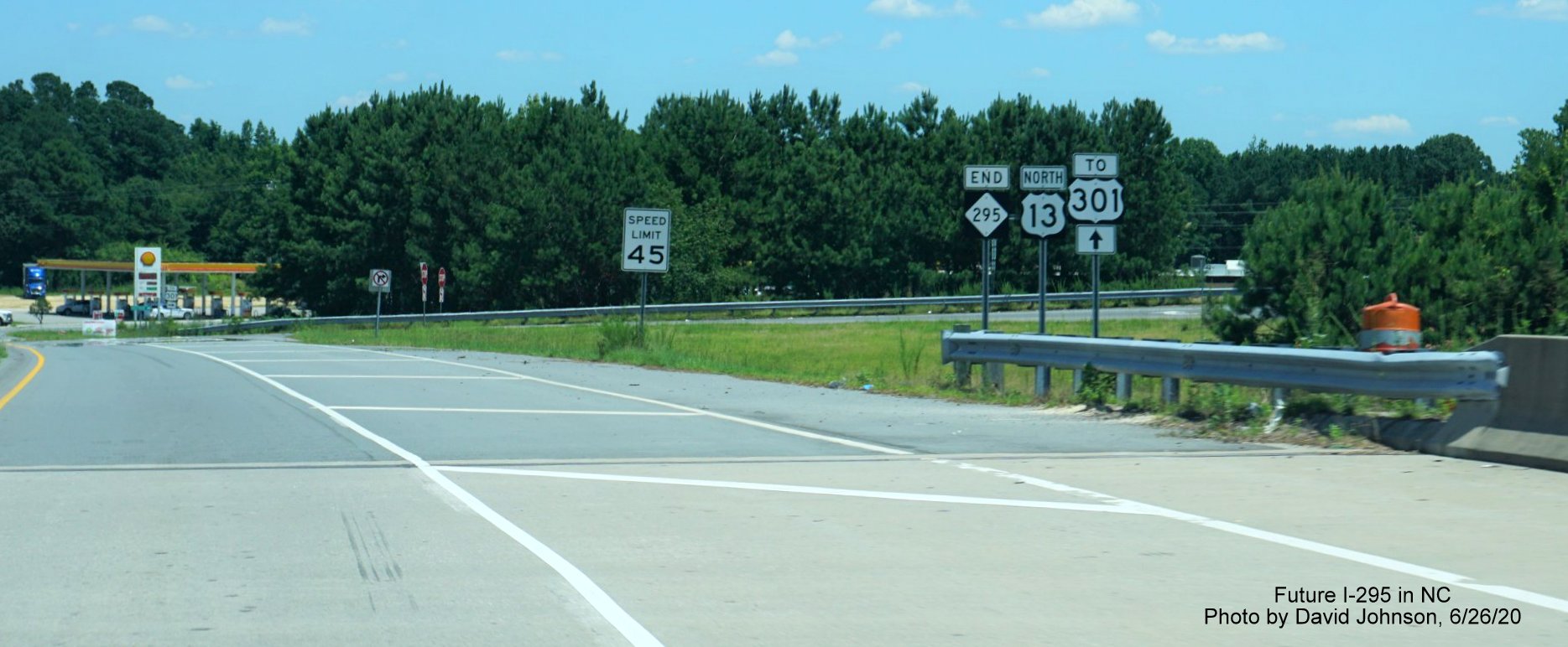 Image of end NC 295 trailblazer at beginning of US 13 after I-95 exit ramp at end of I-295 North, by David Johnson June 2020