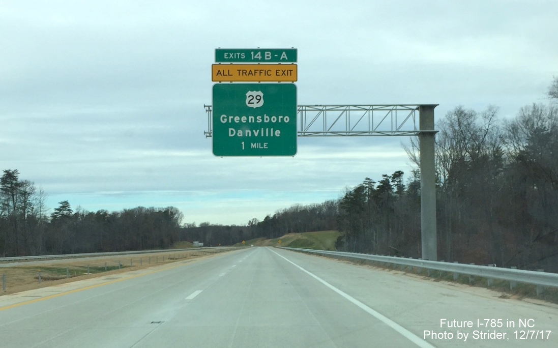 Image of 1-mile advance overhead sign for US 29 exit on I-785/Greensboro Loop North, by Strider