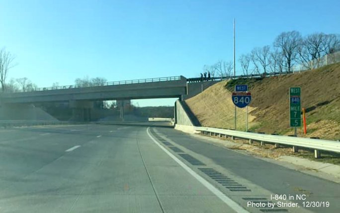 Image of newly placed I-840 West and I-840 mile marker on newly opened section of Greensboro Urban Loop in Dec. 2019, by Strider