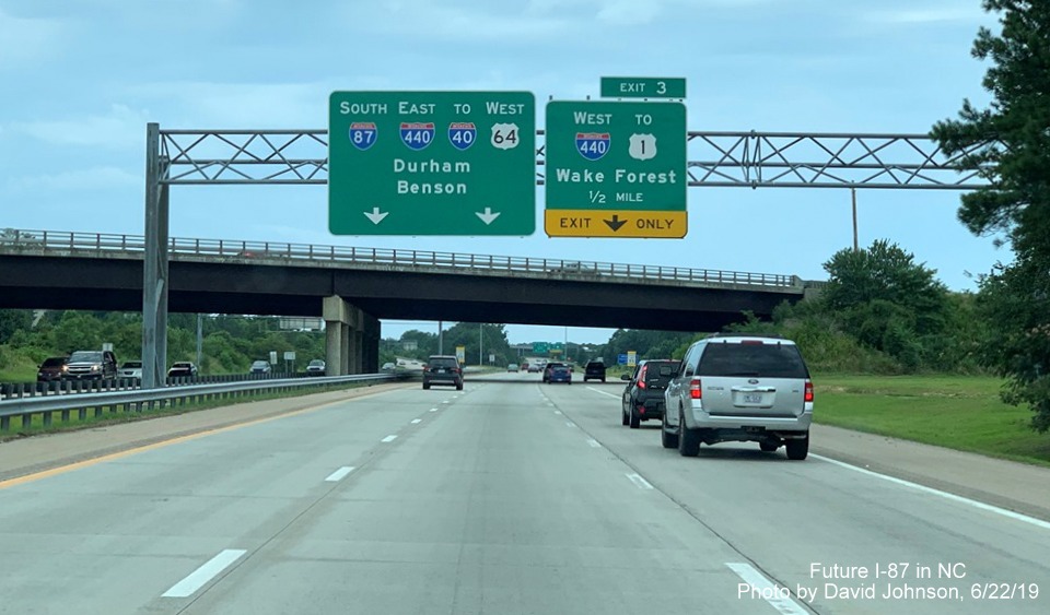 Image of overhead sign for I-440 West exit on I-87 South, US 64/264 West in Raleigh with new exit number tab, by David Johnson