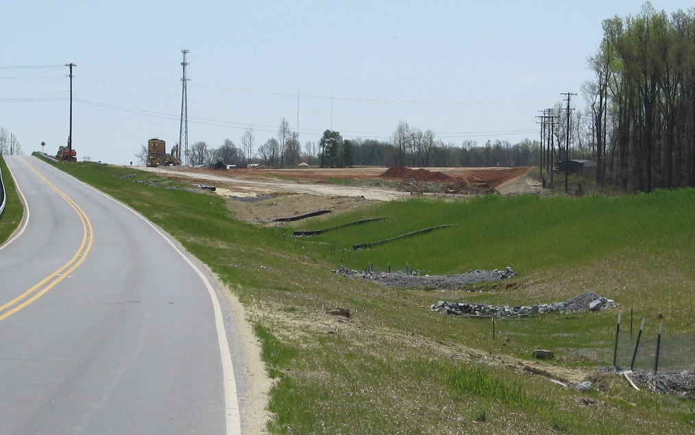Photo from Poole Road showing progress in constructing I-74 freeway to 
Cedar Square Road in April 2009
