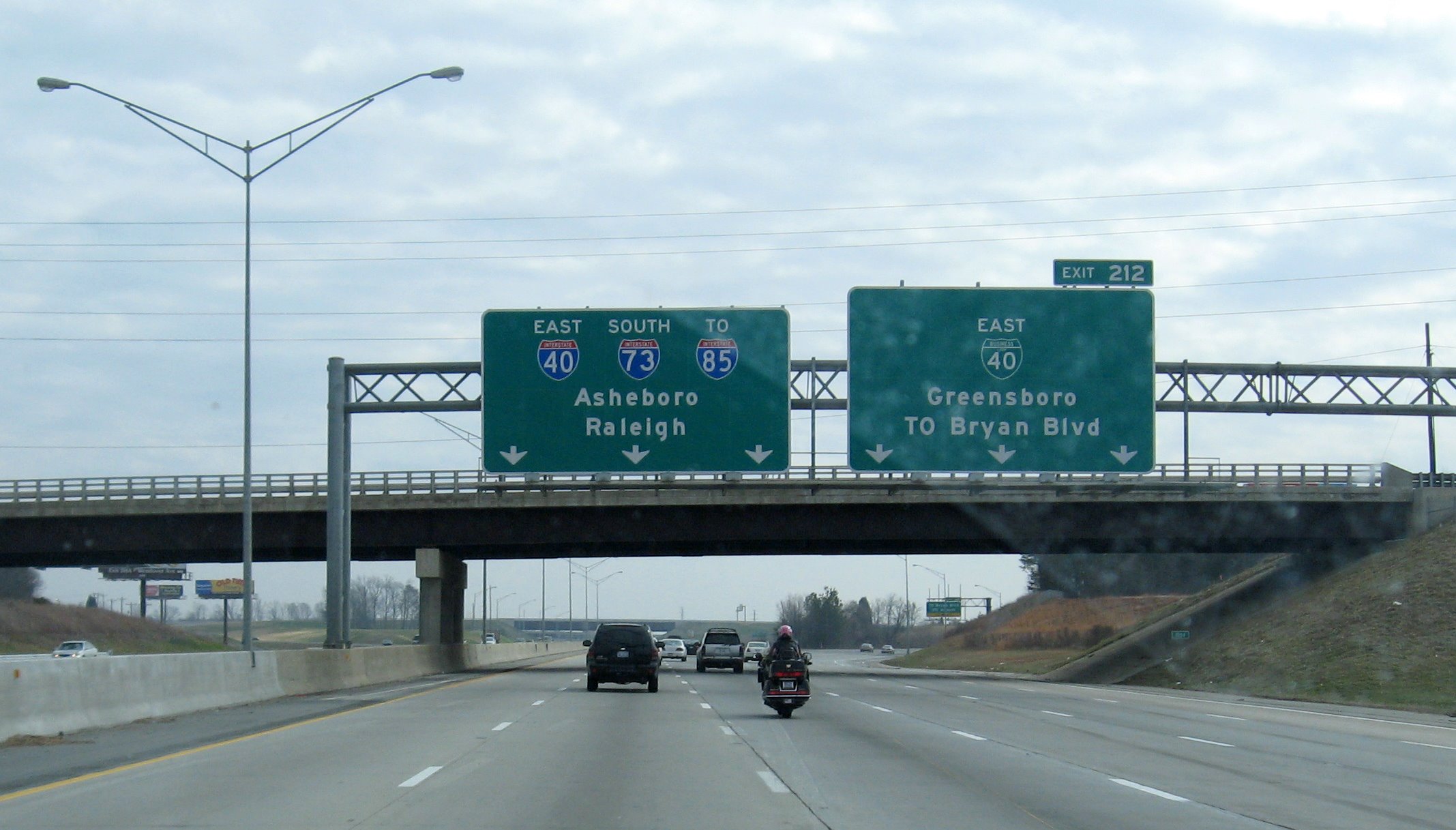 Photo of exit signage of I-40 East for Greensboro Loop, before I-40 was moved
back on old alignment, Dec. 2008