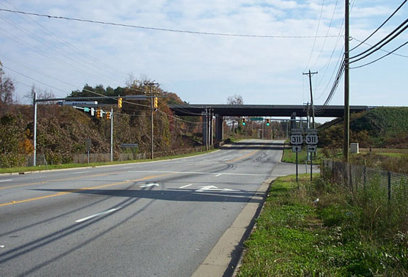 Photo of the Kivett Drive bridge and interchange in High Point, Nov. 2004