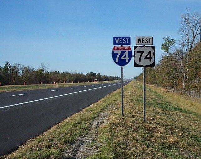 Photo of the first West I-74/US 74 sign after NC 710 onramp, Nov. 2007