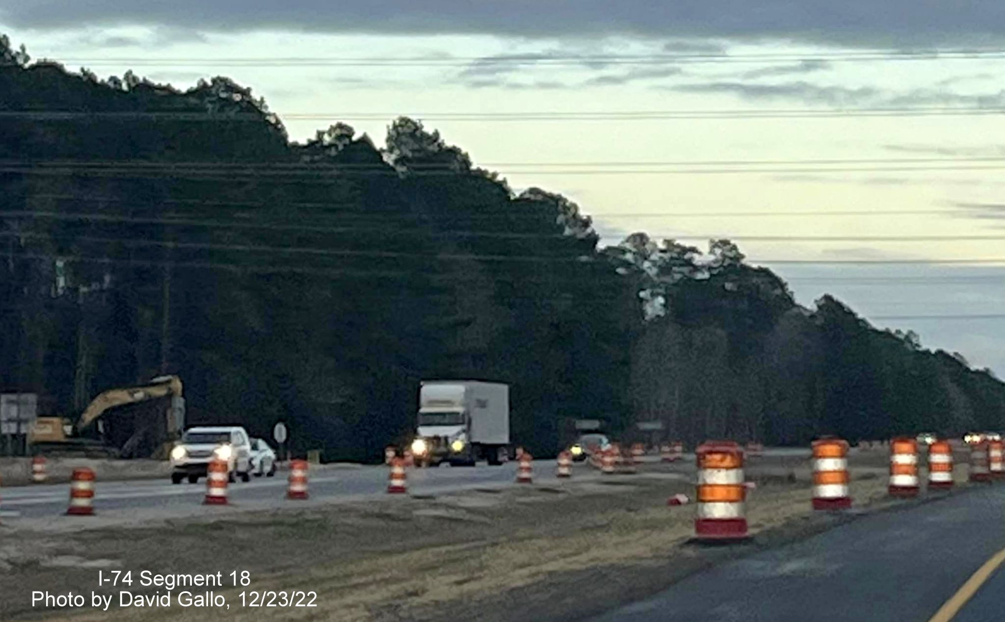 Image of roadway in the Lake Waccamaw interchange work zone on US 74/76 (Future I-74) East, by David Gallo, December 2022