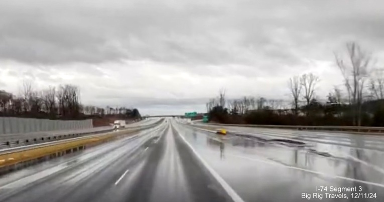 Image of lack of gore sign at permanent split of ramp for US 52 South from start of NC 74
       (Future I-74) East in Rural Hall, screen grab from Big Rig Travels video, December 2024