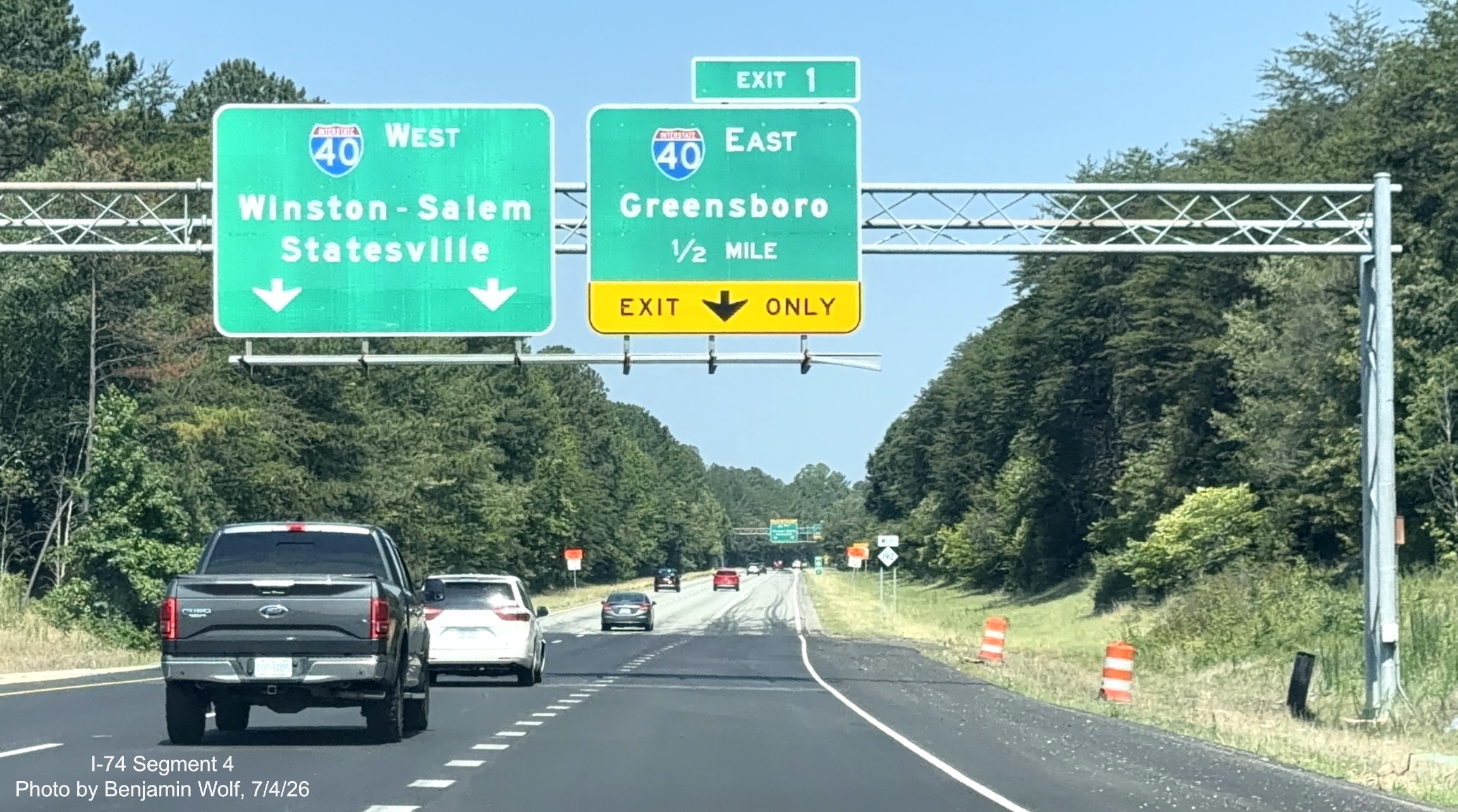 Image of renumbered East I-40 advance sign the Un and End NC 192 sign
	 prior to the merge with I-40, photo by Benjamin Wolf, July 4, 2026