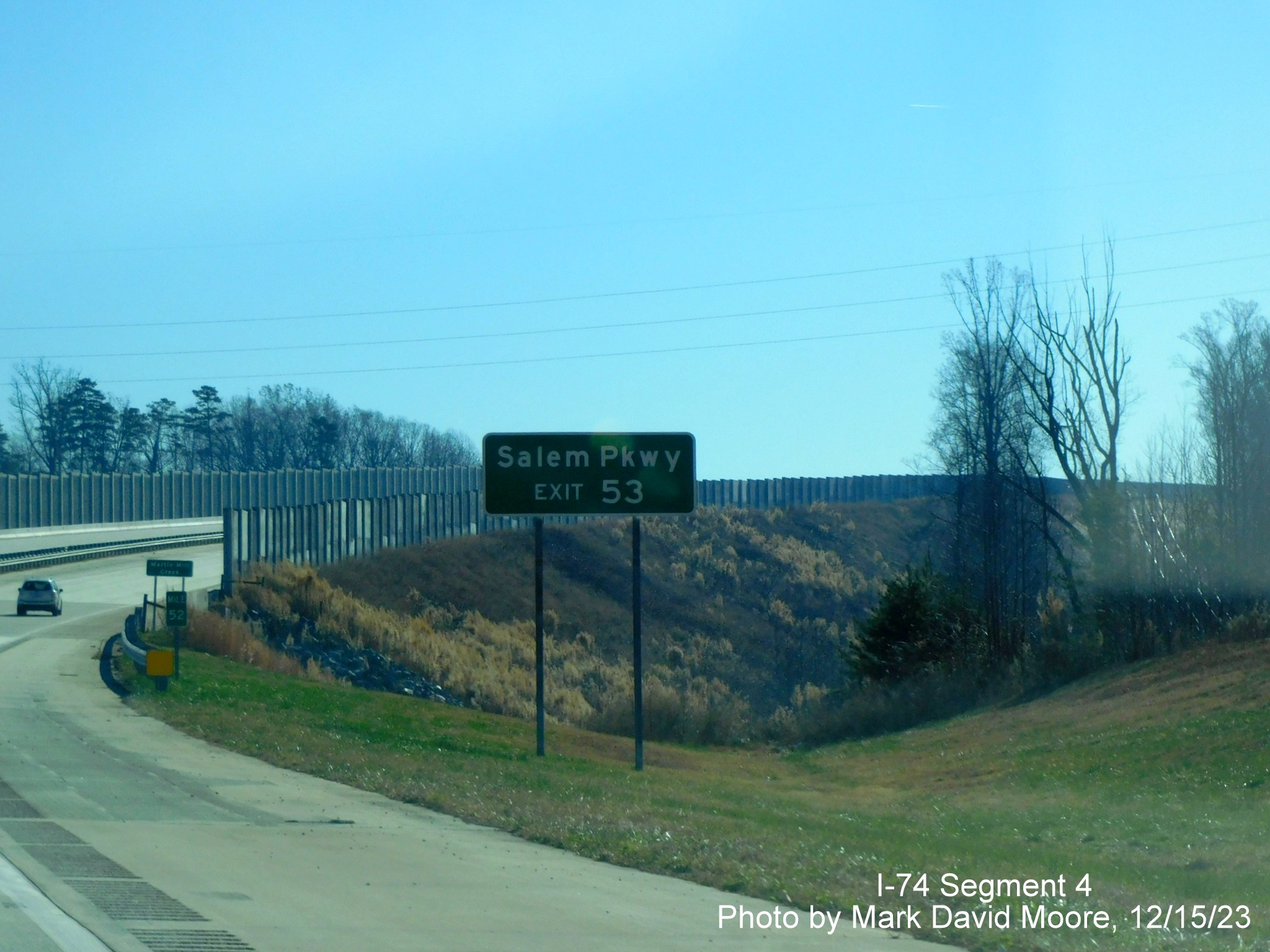Image of ground mounted auxiliary Salem Parkway sign for US 421/Salem Parkway exit on NC 74 (Future I-74) East/
        Winston-Salem Northern Beltway, by Mark David Moore, December 2023