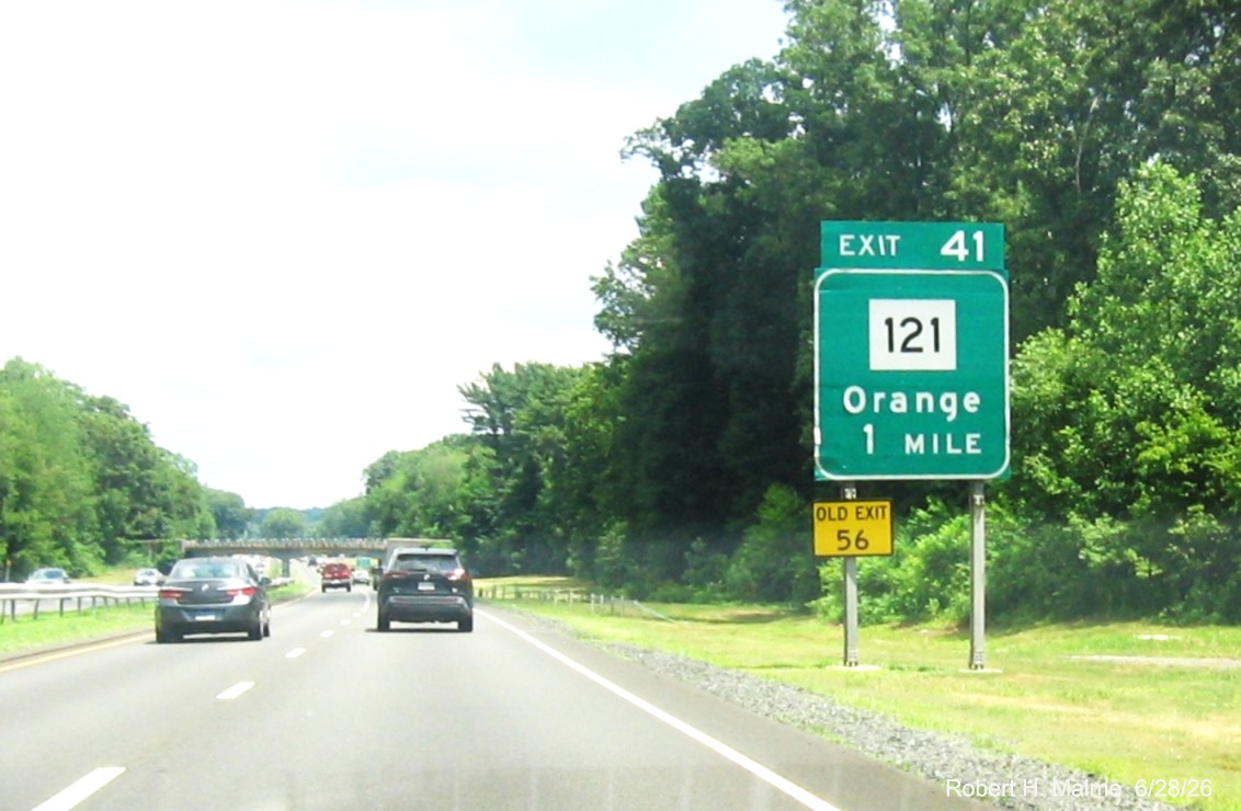 Image of 1 mile advance sign for the CT 121 exit, with new milepost based 
 exit number on CT 15 North/Cross Parkway in Orange, June 2026