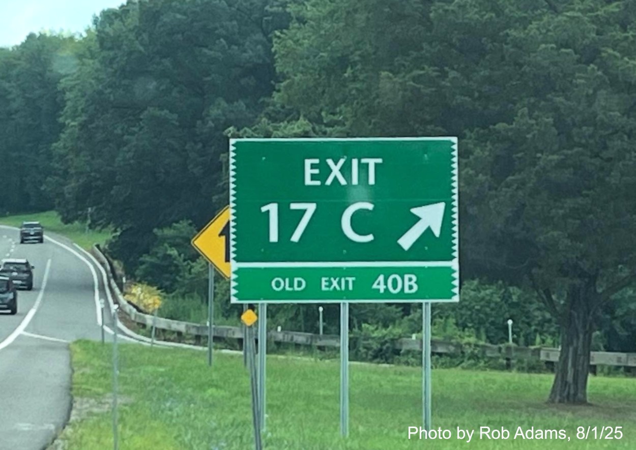 Image of gore sign for the Main Street South exit, now with new 
 milepost based exit numbers, on CT 15 North/Merritt Parkway in Norwalk