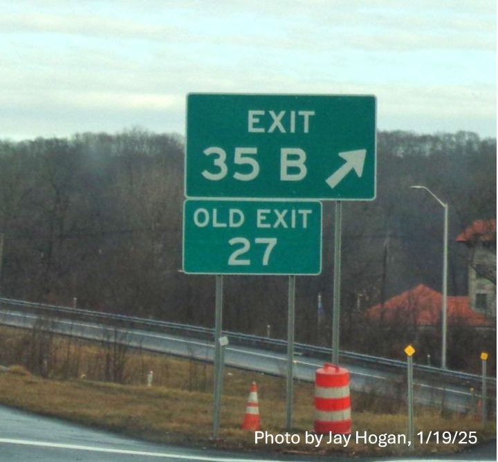 Image of gore sign for Yantic exit with new milepost based
	  exit number on CT 2 West in Norwich, by Jay Hogan, January 2025