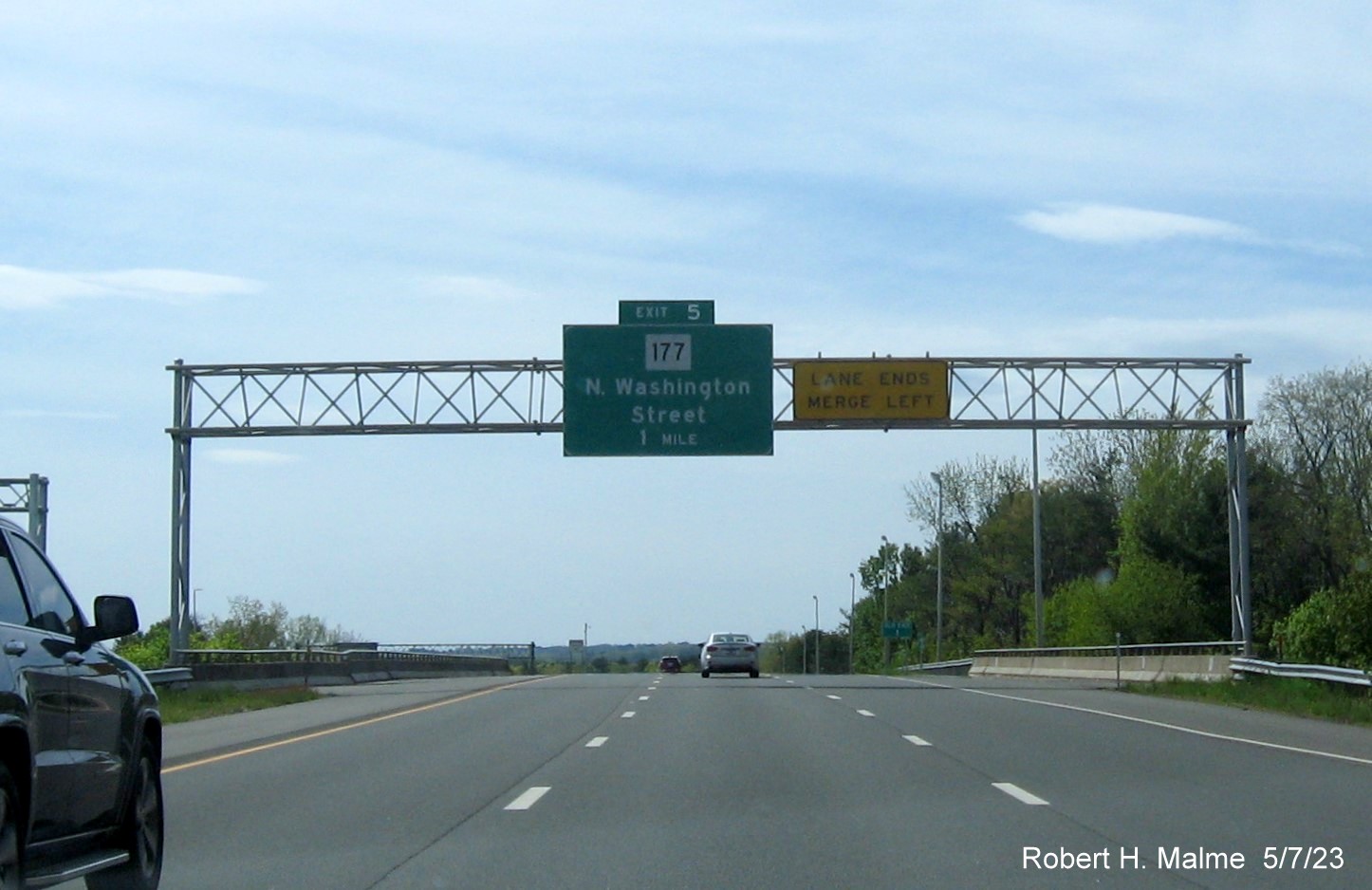 Image of 1 mile advance overhead sign for CT 177 exit with new milepost based exit number on CT 72 West in Bristol, May 2023