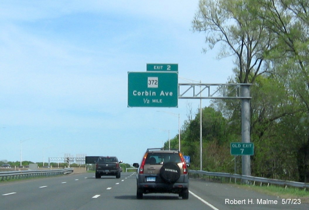 Image of 1/2 Mile advance sign for CT 372 exit with new milepost based exit number and separate Old Exit 7 sign on CT 72 East in Bristol, May 2023