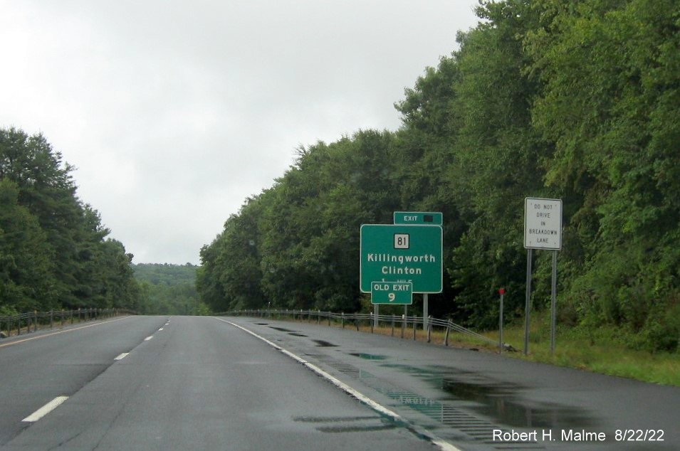 Image of 1 mile advance sign for CT 154 South exit with covered over future milepost based exit number and separate Old Exit 10 sign on CT 9 South in Durham, August 2022