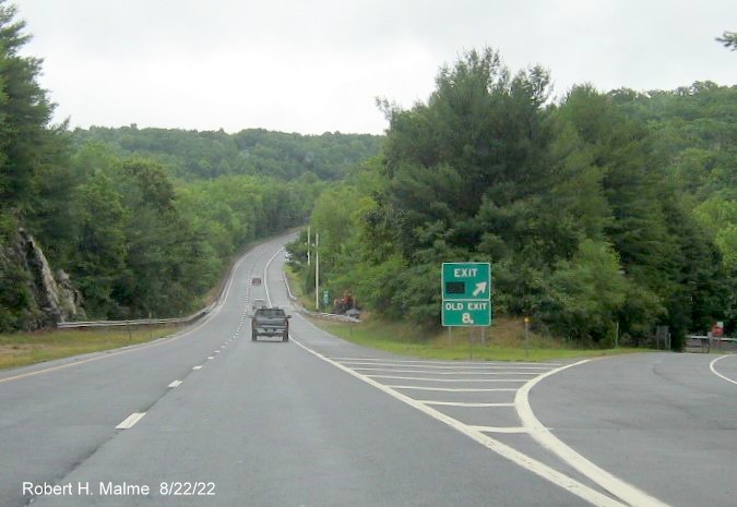 Image of new gore sign for Beaver Meadow Road exit with future milepost exit covered up and Old Exit 8 sign below on CT 9 South in Haddam, August 2022