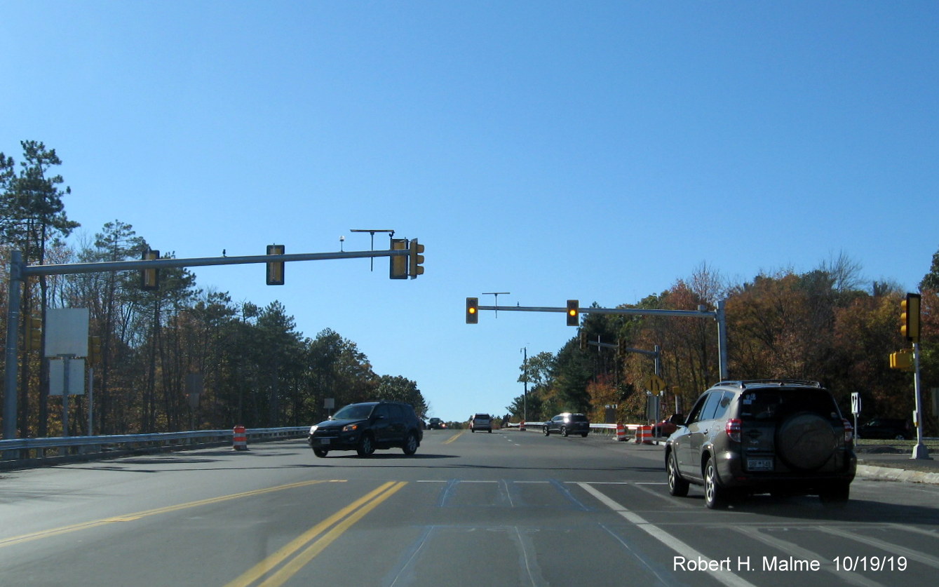 Image of new traffic signals at Derby Street interchange with MA 3 North in Hingham in Oct. 2019