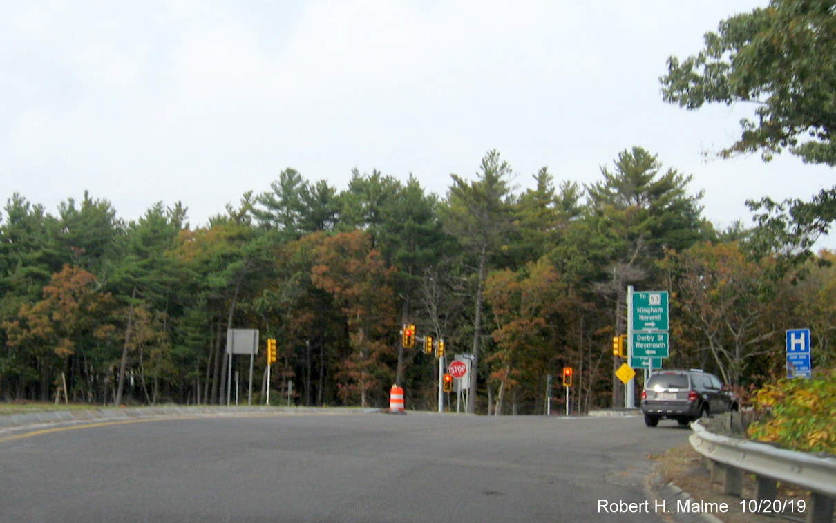 Image of newly installed traffic signals at intersection of Derby Street in Hingham with ramp from MA 3 South in late Oct. 2019
