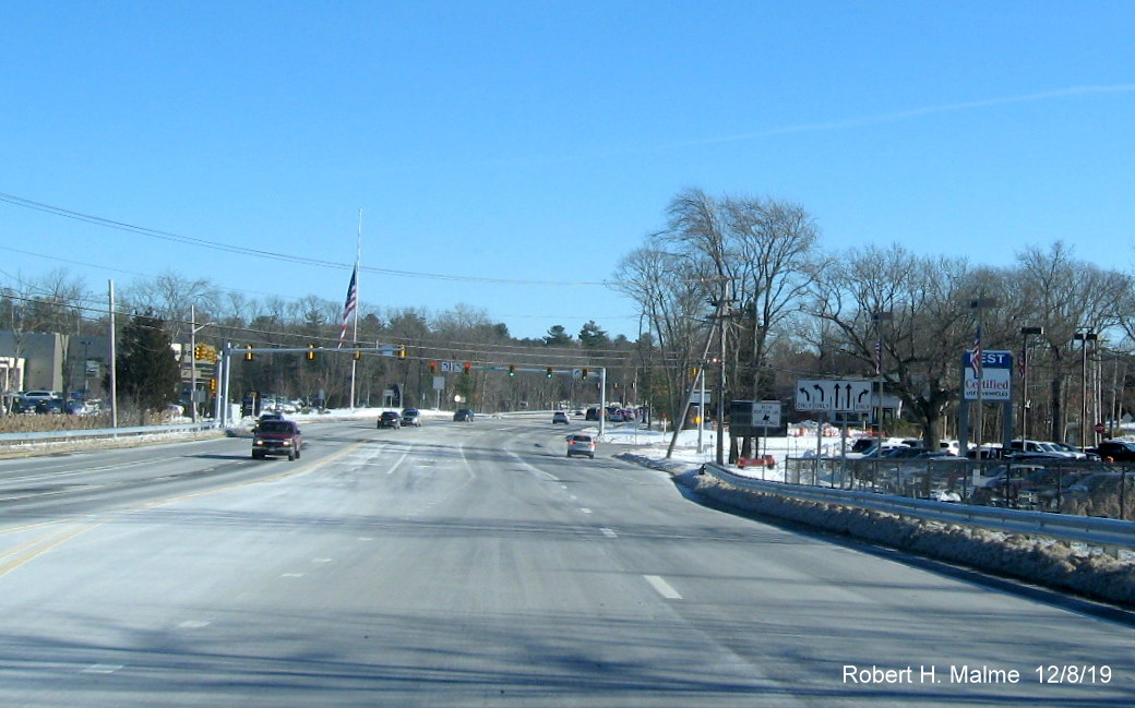 Image of completed Derby Street lanes between MA 3 interchange and Old Derby Street heading east on Derby Street in Hingham in Dec. 2019