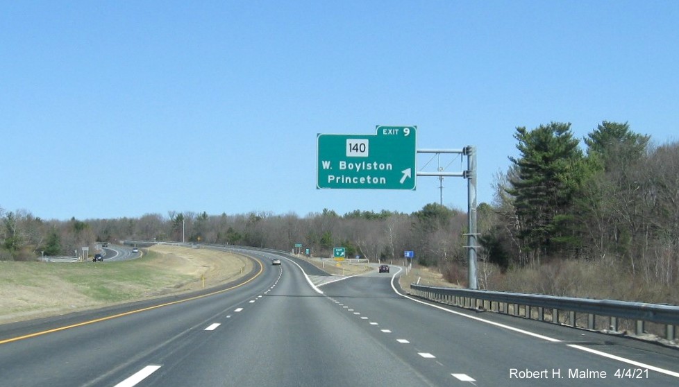 Image of 1 overhead ramp sign for MA 140 exit with new milepost based exit number on I-190 North in Princeton, April 2021