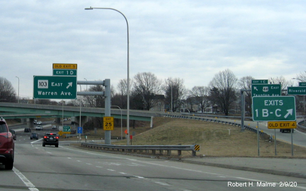 Image of new milepost exit number gore sign for US 44 East exit on I-195 East in East Providence