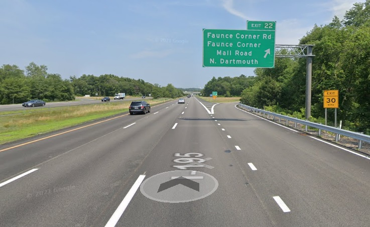 Google Maps Street View image of overhead ramp sign for Faunce Corner Rd/Faunce Corner Mall Road exit with new milepost based exit number on I-195 East in Dartmouth, July 2021