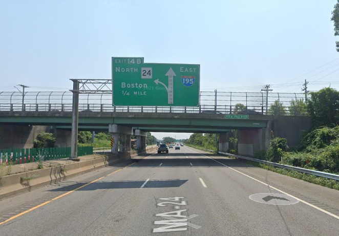 Google Maps Street View image of 1/4 Mile advance overhead sign for MA 24 North exit with new milepost based exit number on I-195 East in Fall River, July 2021