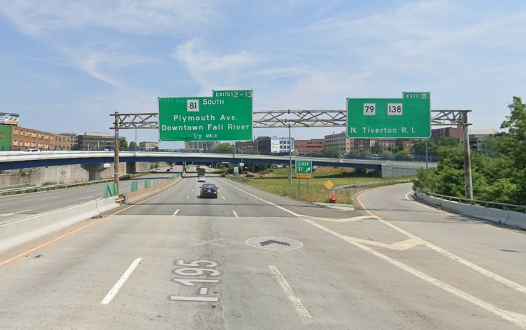 Google Maps Street View image of overhead signage at ramp for MA 79/138 exit with new milepost based exit numbers on I-195 East in Fall River, July 2021