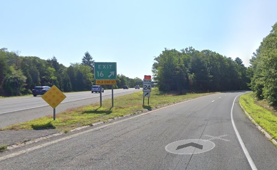 Google Maps Street View image of gore sign for MA 88 to US 6 exit with new milepost based exit number on I-195 East in Dartmouth, July 2021