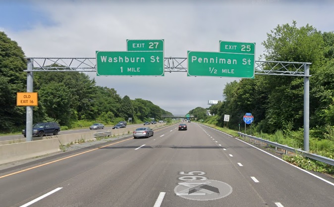 Google Street View Image of 1/2 mile advance overhead sign for Penniman Street exit and 1 mile advance for Washburn Street with new milepost based exit number and yellow Old Exit 16 advisory sign on left support on I-195 East in New Bedford, July 2021