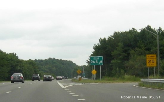 Image of gore sign at ramp for MA 140 South exit with new I-395 milepost based exit numbers on I-290 East in Shrewsbury, August 2021