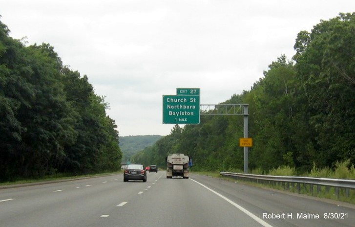 Image of 1 mile advance overhead sign for Church Street exit with new I-395 milepost based exit number and yellow Old Exit 24 advisory sign on support on I-290 East in Shrewsbury, August 2021
