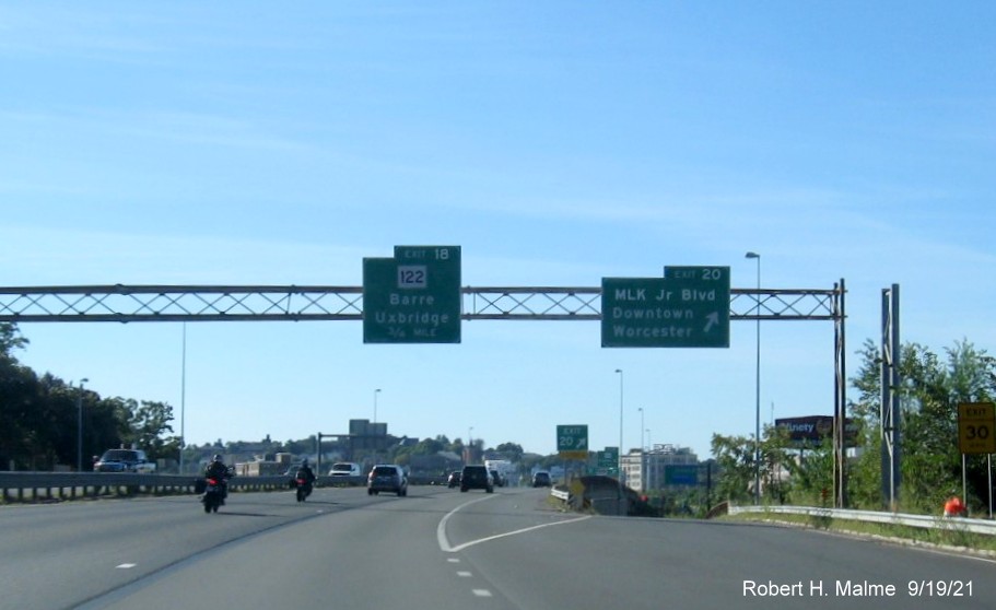 Image of overhead ramp sign for MLK Jr. Blvd. exit with new milepost based exit number on I-290 West in Worcester, September 2021