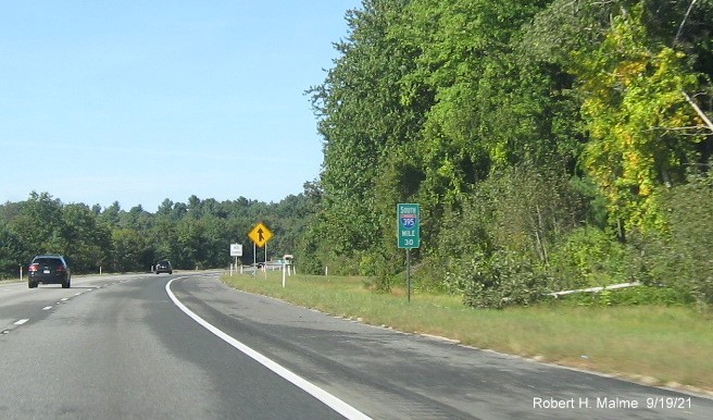 Image of lone I-395 mile marker on I-290 West in Boylston, September 2021