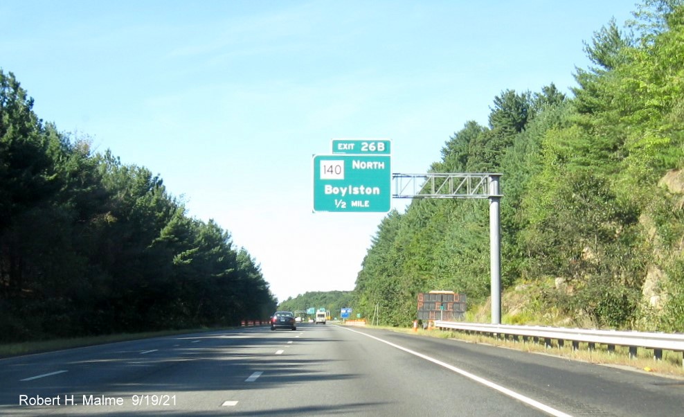 Image of 1/2 mile advance sign for MA 140 North exit with new milepost based exit number on I-290 West in Shrewsbury, September 2021
