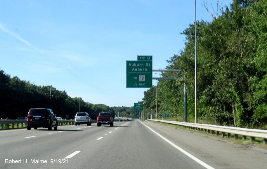 Image of 1/2 mile advance overhead sign for Auburn Street exit with new milepost based exit number on I-290 West in Auburn, September 2021