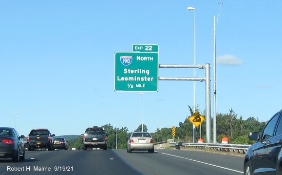 Image of 1/2 mile advance overhead sign for I-190 North exit with new milepost based exit number in I-290 West in Worcester, September 2021