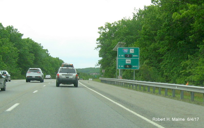 Image of activated Real Time Traffic sign on I-290 West in Shrewsbury