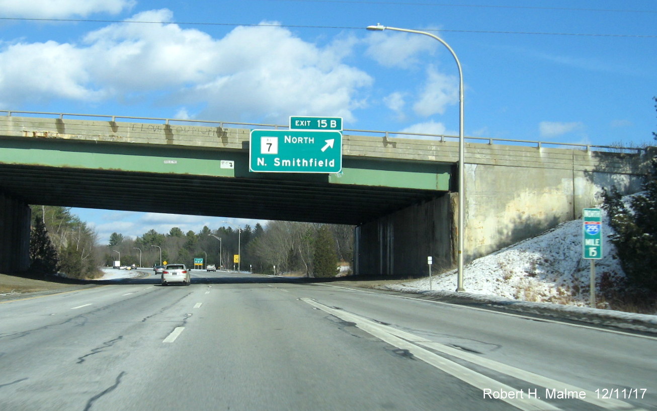 Image of overhead sign for RI 7 North exit ramp on I-295 North in North Smithfield with new exit number