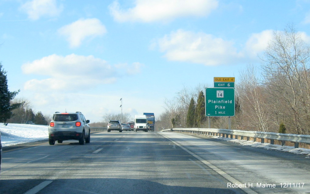 Image of 1-Mile advance sign for RI 14 exit on I-295 North in Warwick with new exit number