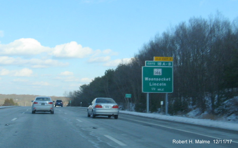 Image of 1/2 mile advance sign for RI 146 exits on I-295 North in Lincoln with new exit number