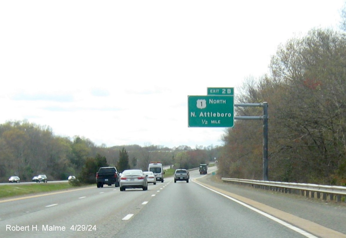 Image of recently placed 1/2 mile advance sign for US 1 North exit on I-295 South in Attleboro, April 2024