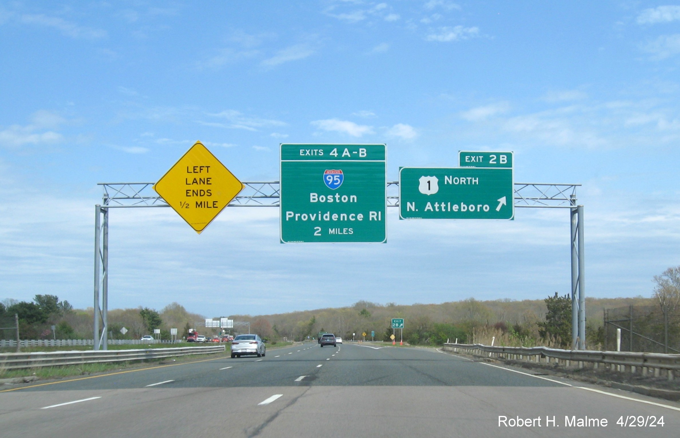 Image of recently placed overhead ramp sign for US 1 North exit on I-295 North in Attleboro, April 2024