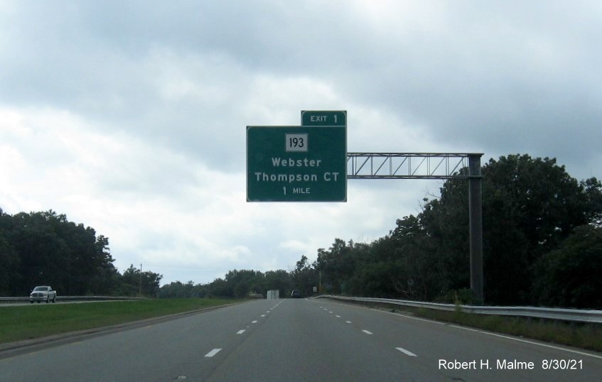 Image of 1 mile advance overhead sign for MA 193 exit with no change in exit number after exit renumbering project, on I-395 South in Webster, August 2021