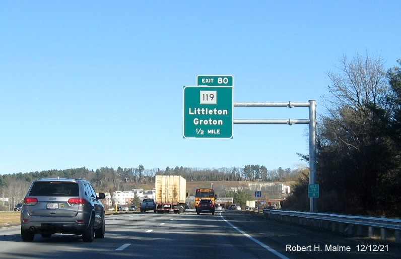Image of newly placed 1/2 mile advance corrected overhead sign for MA 119 exit on I-495 North in Littleton, December 2021