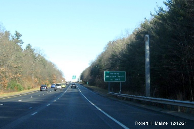 Image of newly placed auxiliary sign for MA 2 exit on I-495 North in Littleton, December 2021