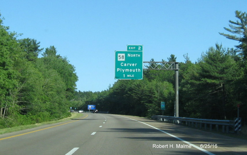 Image of recently placed 1-mile advance overhead sign for MA 58 exit on I-495 South in Wareham in June 2016