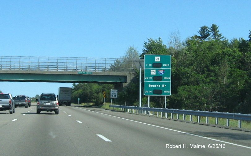Image of newly installed 'Go Time' travel time sign along I-495 South in Mansfield