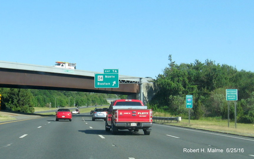 Image of recently placed overhead ramp sign for US 44 exit in Middleboro in June 2016